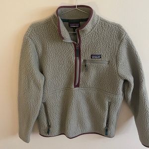 Gently Used Patagonia Pullover
